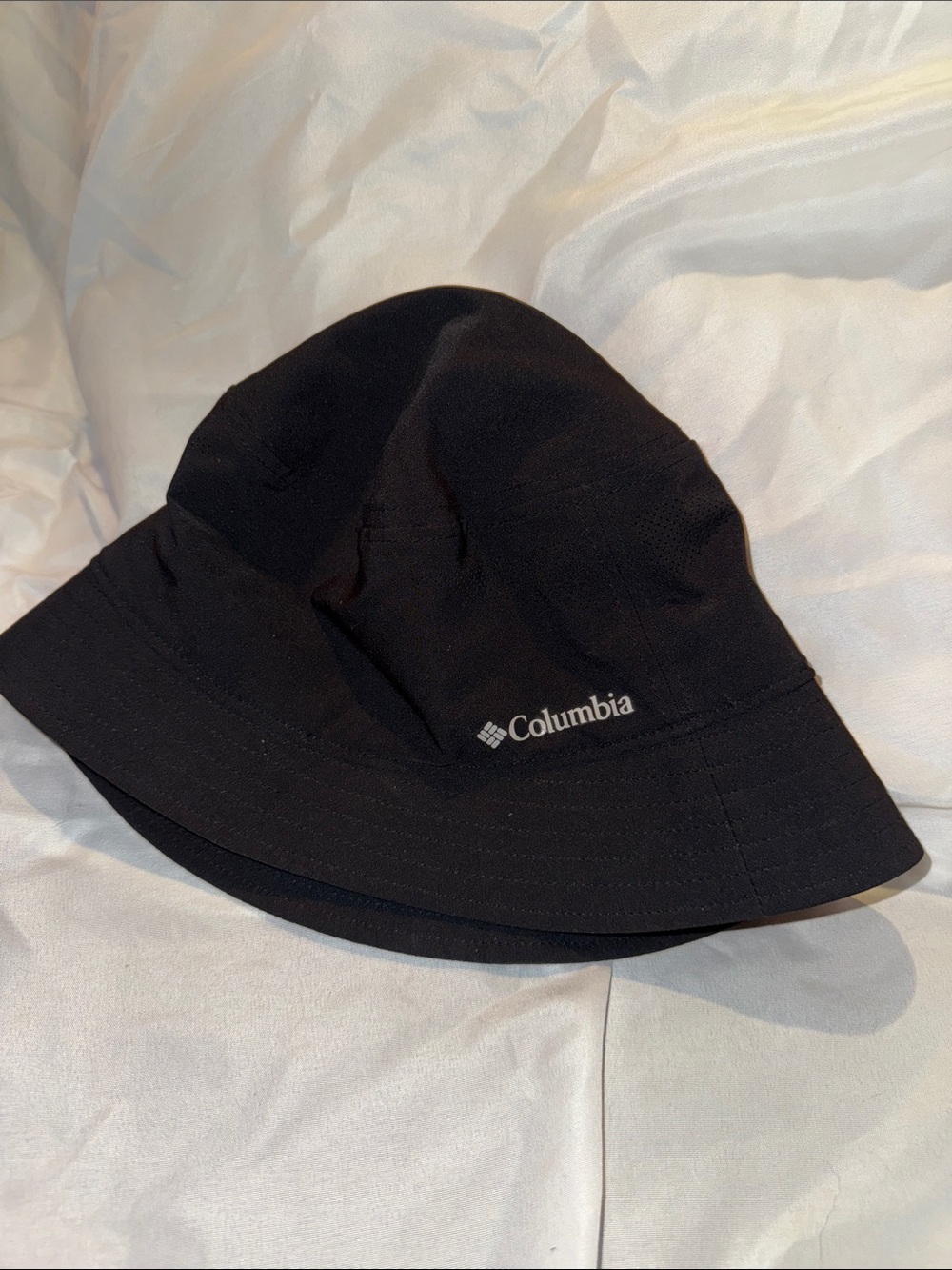 Columbia Black Omni Shield Logo Bucket Hat-S/M